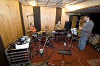 Hangfelvétel hangszigetelt stúdióban